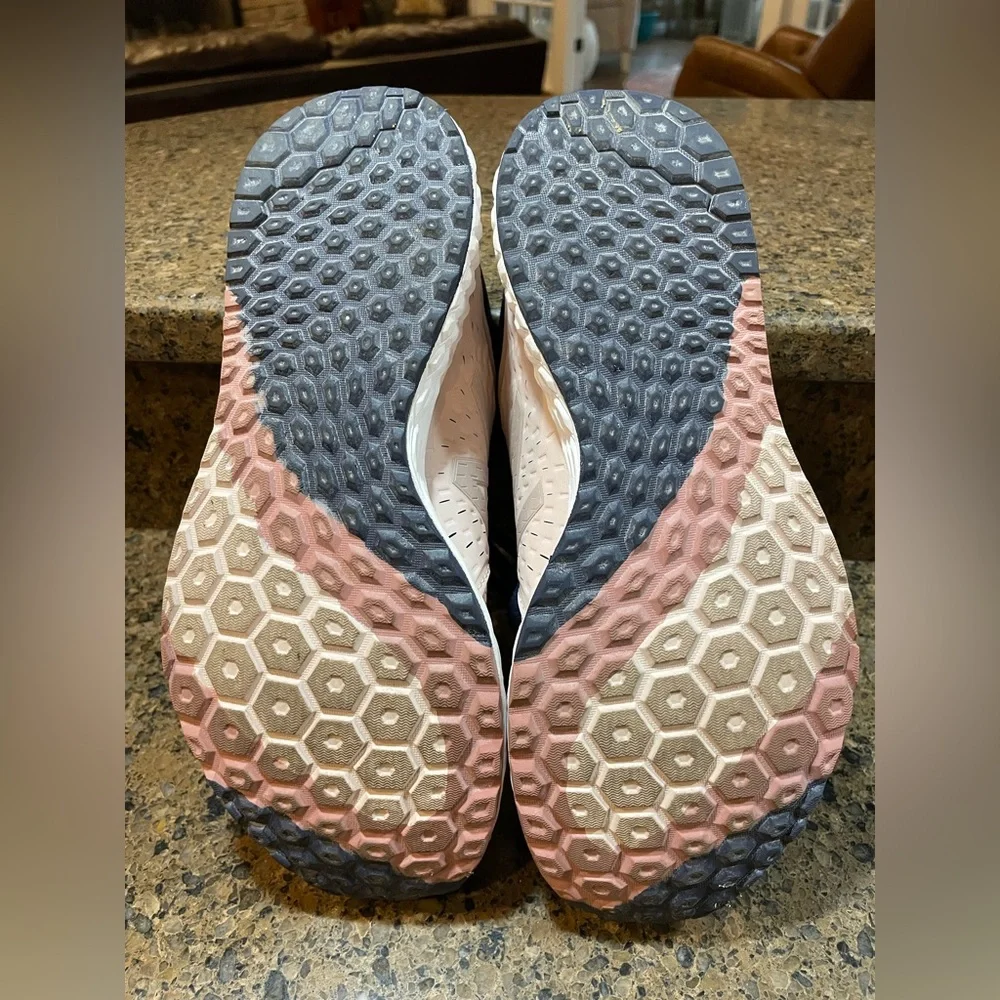 New Balance Womens Zante V4 Running Shoes Light Pink & Navy Lace Up Size 9 EUC - Picture 8 of 9